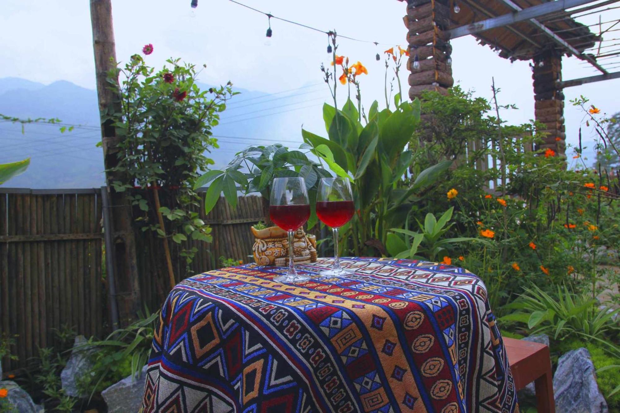 Surelee House And Trekking Hotel Sa Pa Buitenkant foto